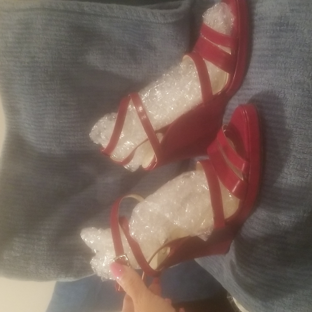 NWOB Strappy wedges